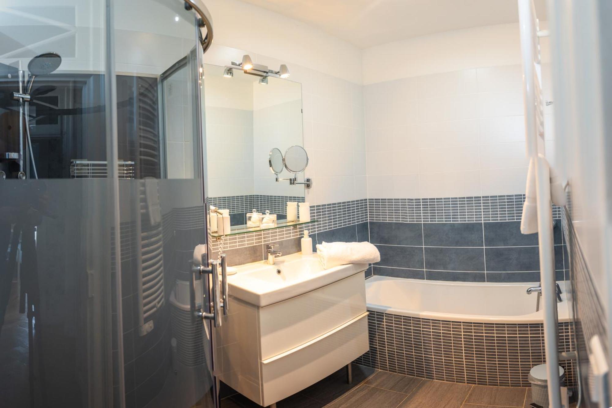 Maison D'Hotes "Les Jardins De Mazamet" Ngoại thất bức ảnh
