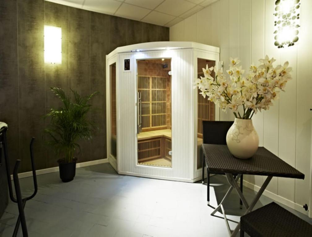 Maison D'Hotes "Les Jardins De Mazamet" Ngoại thất bức ảnh